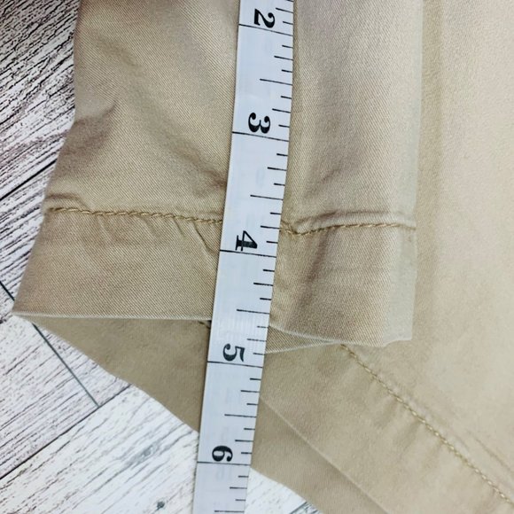 Old Navy Khaki Chino Shorts Sz 6 Mid Rise OGC Summer Casual Stretch Inseam 4.5" - Picture 8 of 10
